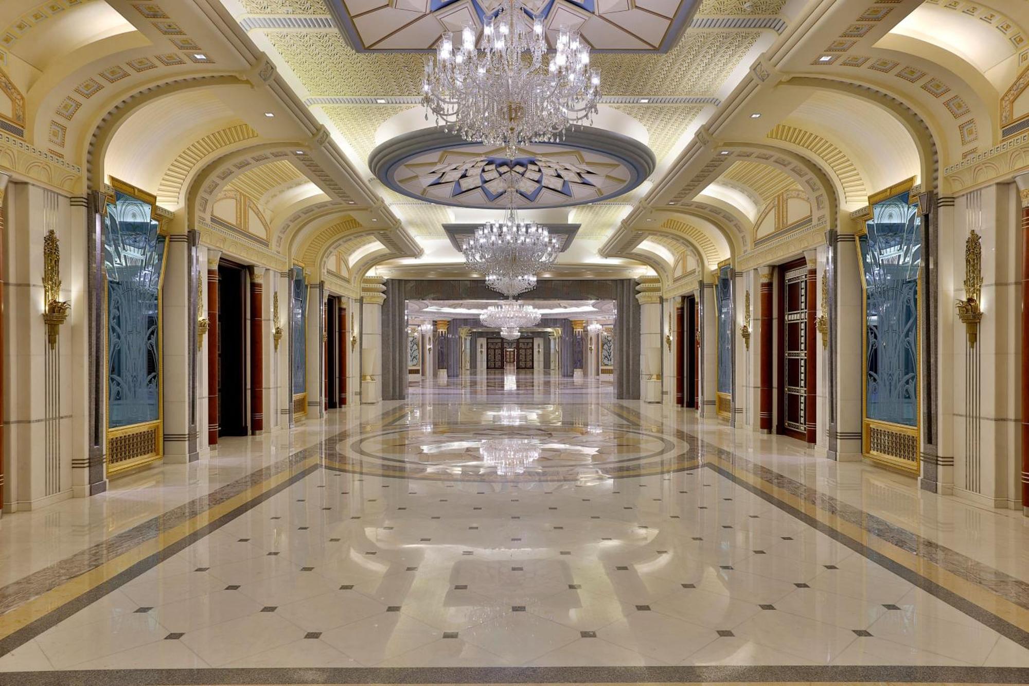 Hotel The Ritz-Carlton Yidda Exterior foto The interior of the hotel
